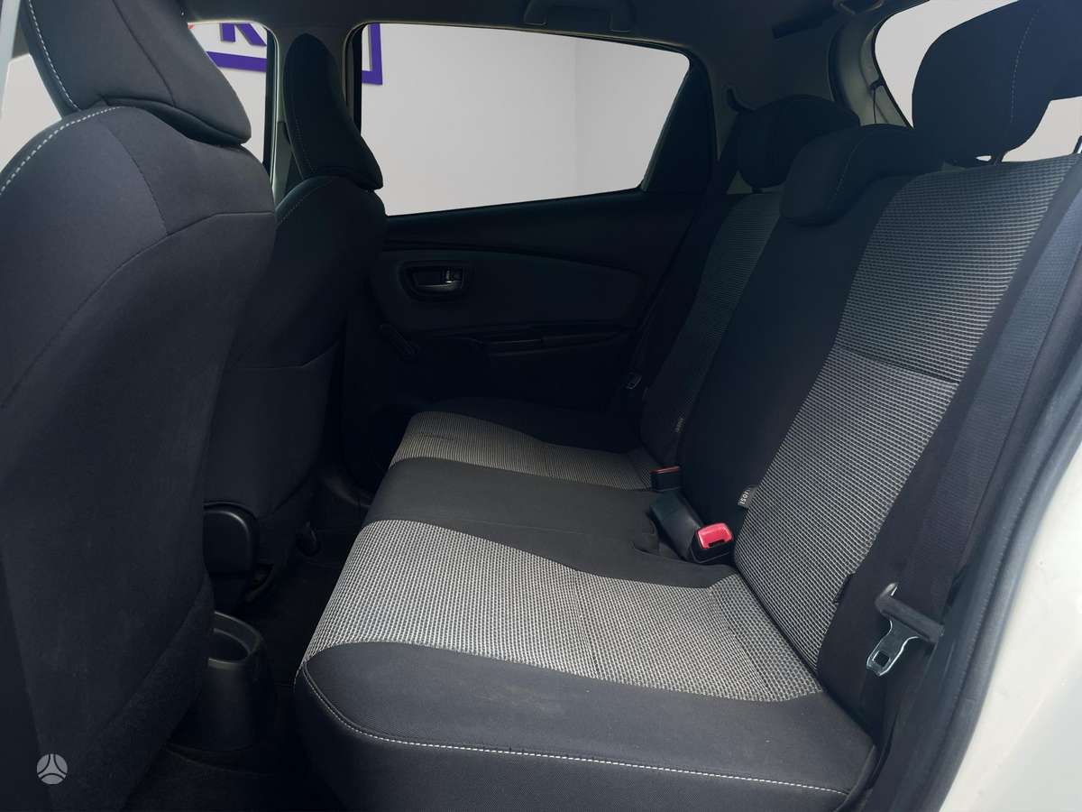 Toyota Yaris - 11