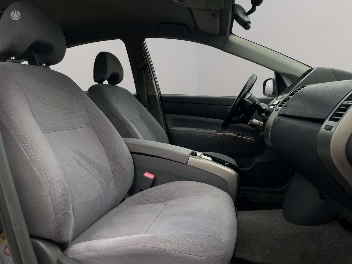 Toyota Prius - 8