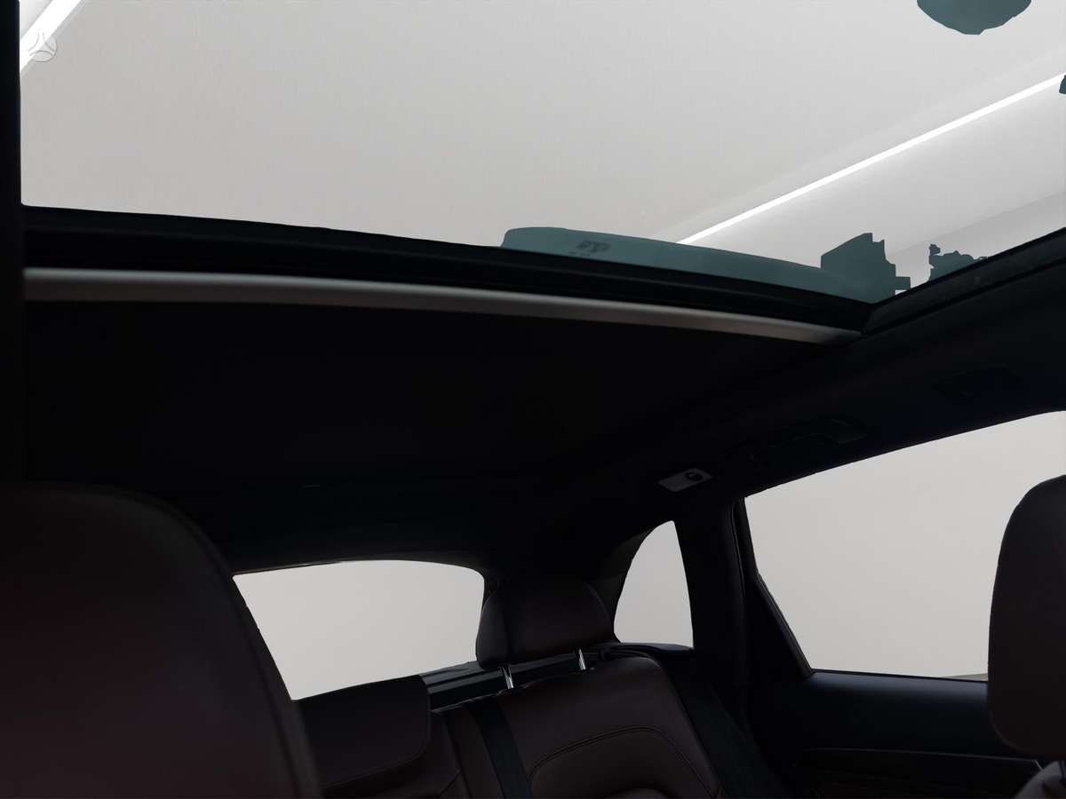 Audi Q5, 2.0 l., off-road / crossover