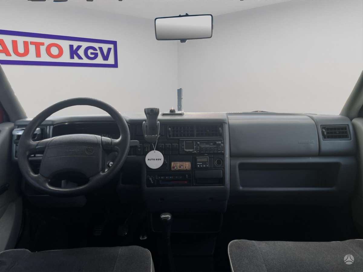 Volkswagen Transporter - 12