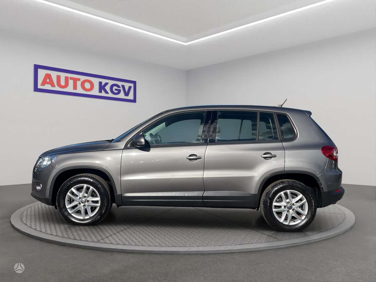 Volkswagen Tiguan - 2