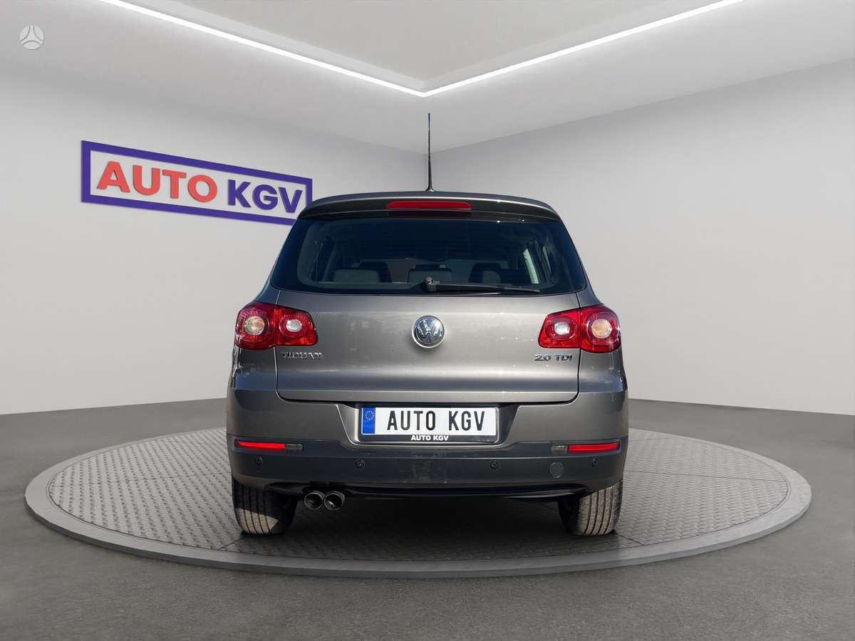Volkswagen Tiguan - 4