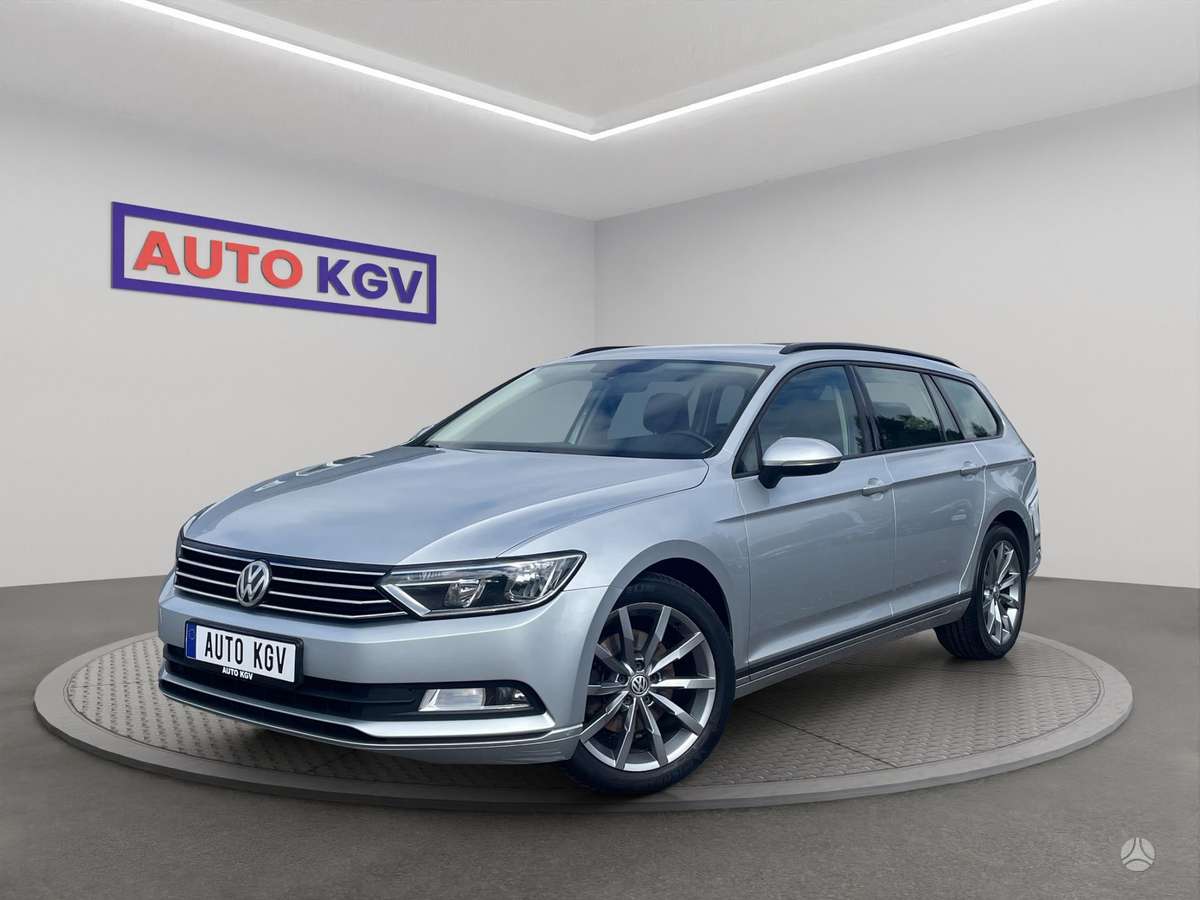 Volkswagen Passat - 1