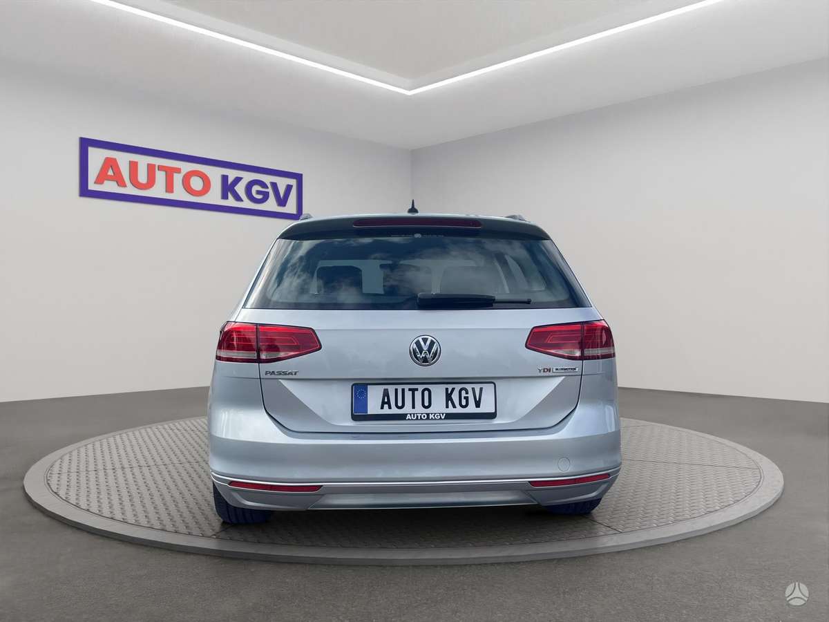 Volkswagen Passat - 4