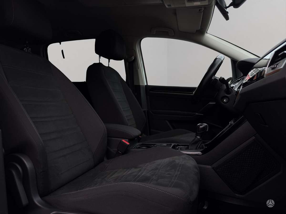 Volkswagen Touran - 8
