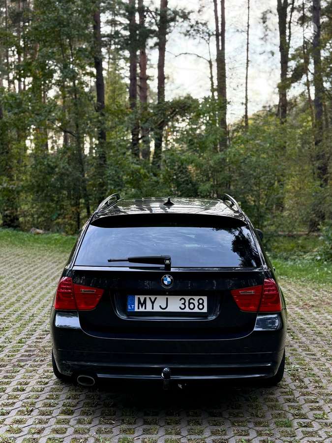 BMW 320, 2.0 l., wagon