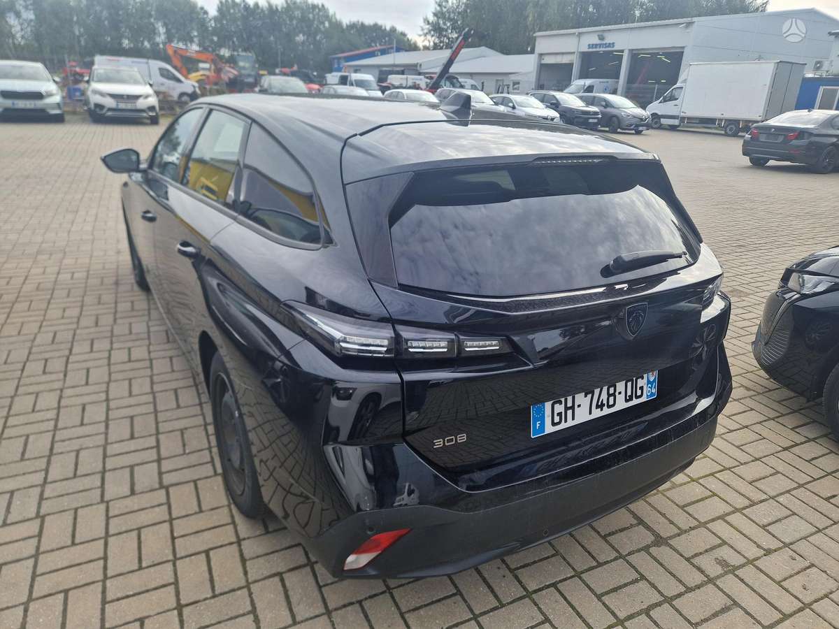 Peugeot 308, 1.2 l., Универсал