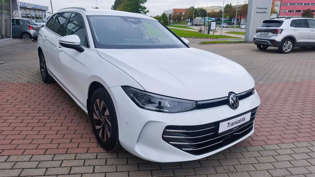 Volkswagen Passat - 4
