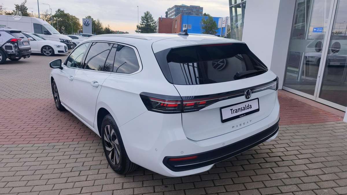 Volkswagen Passat - 9