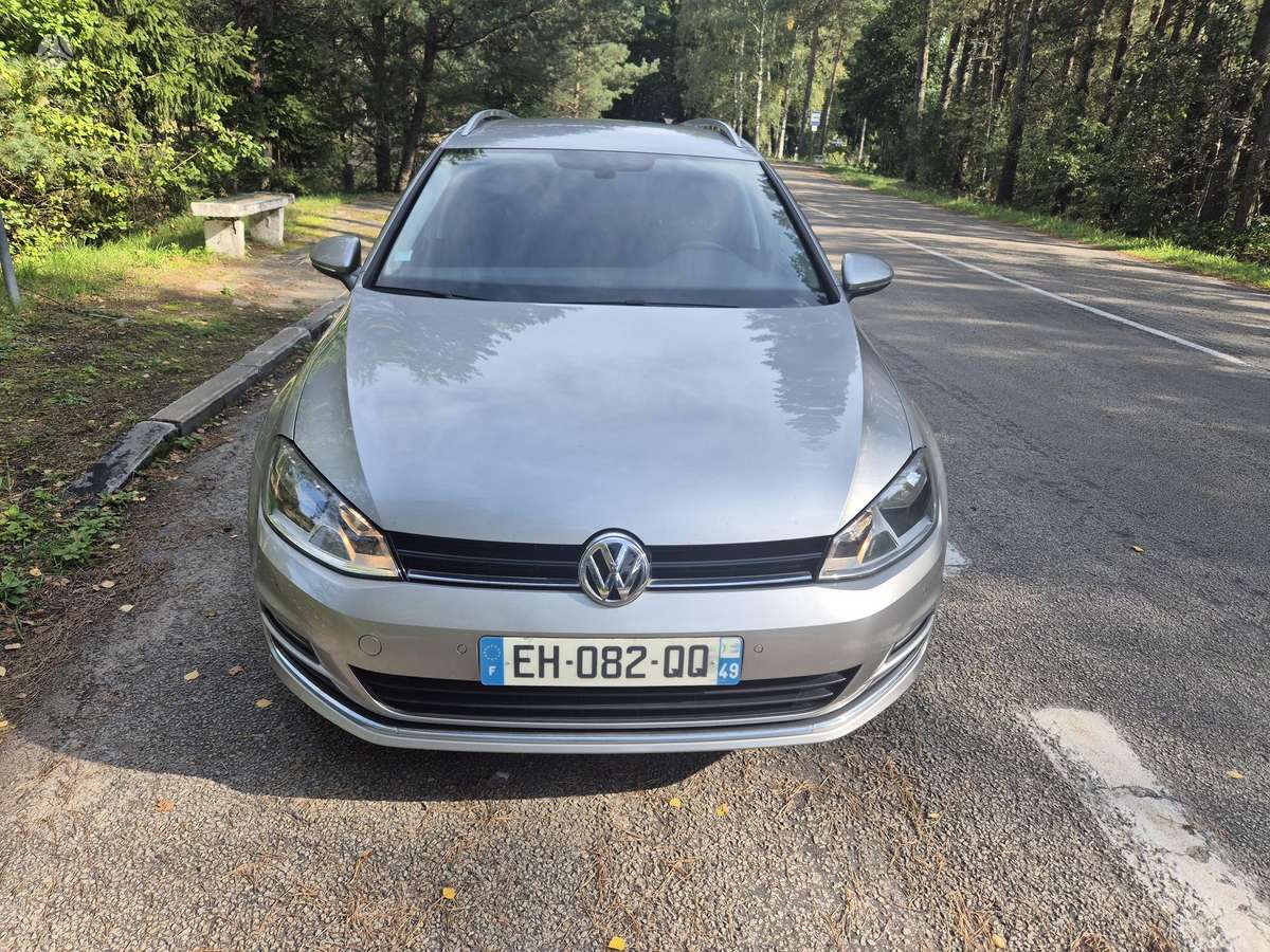Volkswagen Golf - 2