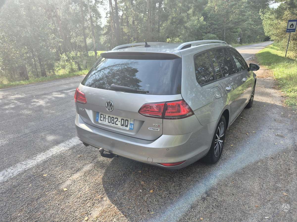 Volkswagen Golf - 4
