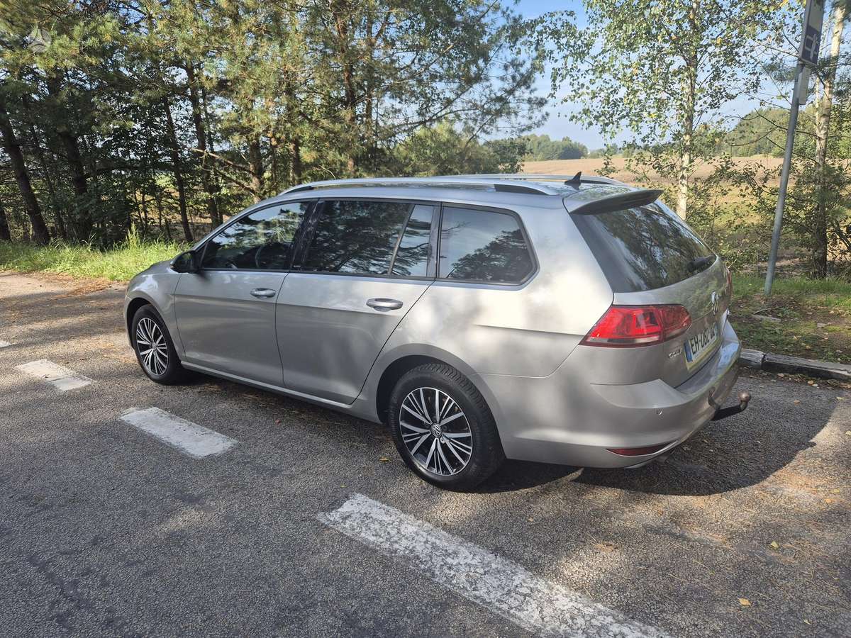 Volkswagen Golf - 7