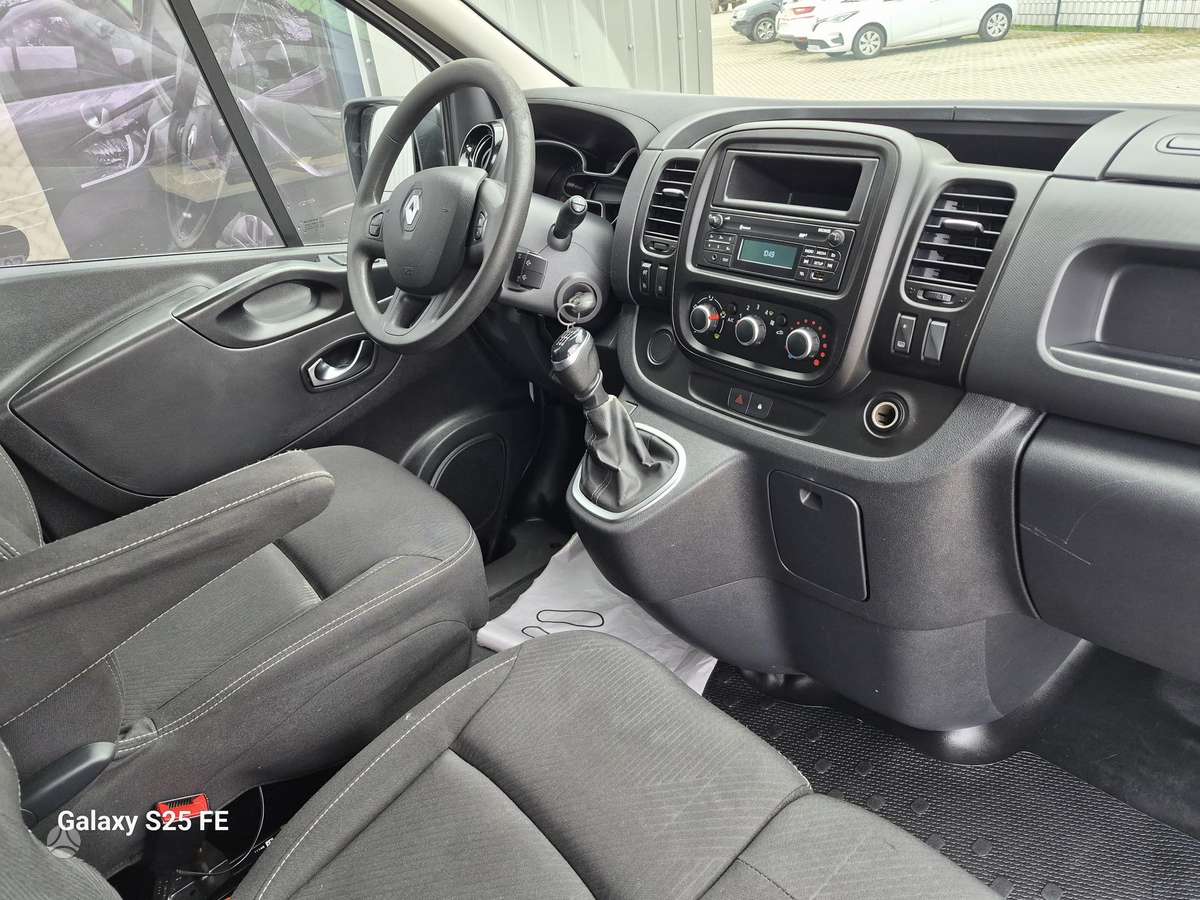 Renault Trafic - 11