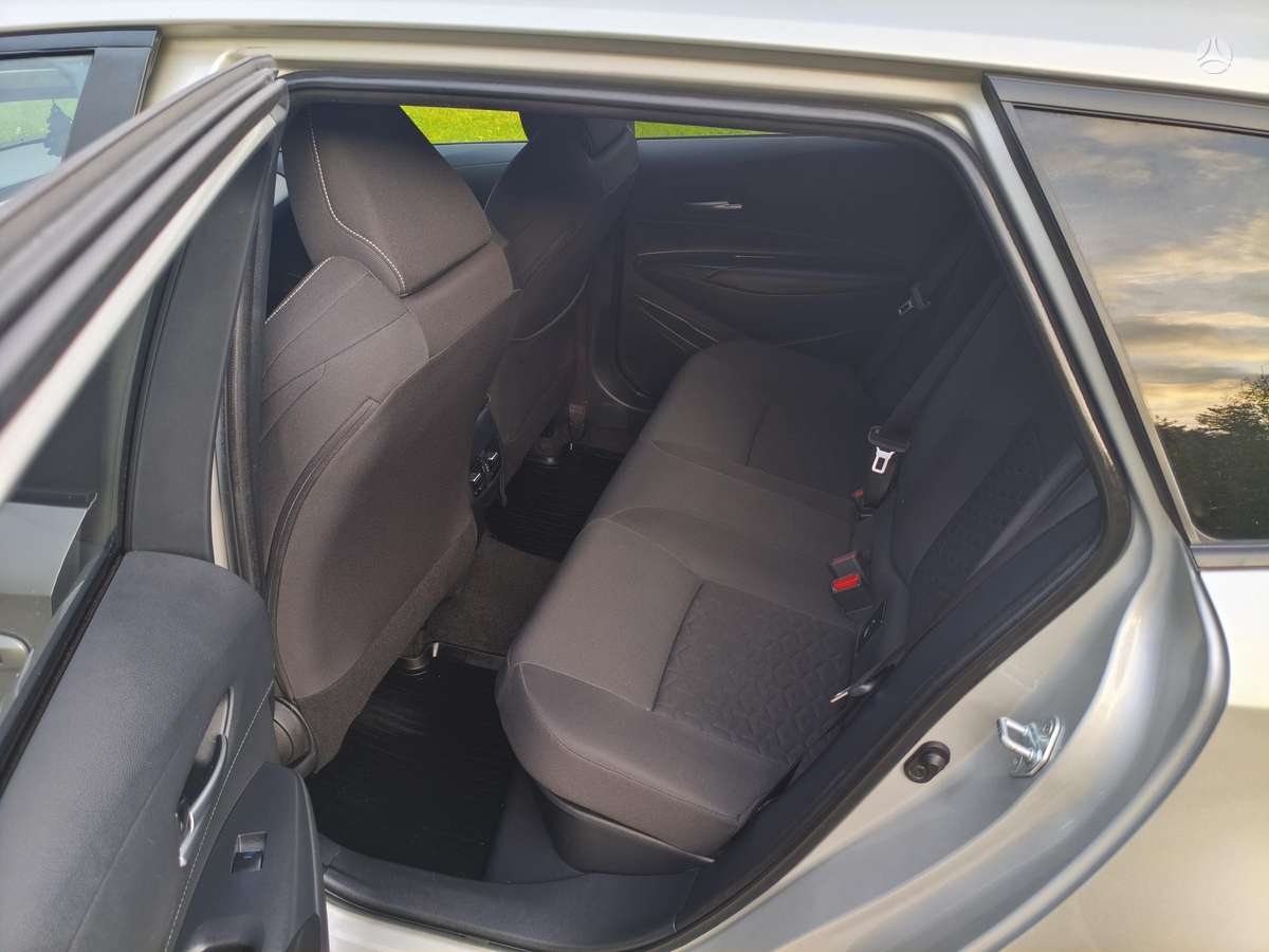 Toyota Corolla - 12