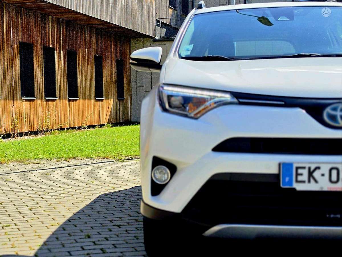 Toyota RAV4 - 9