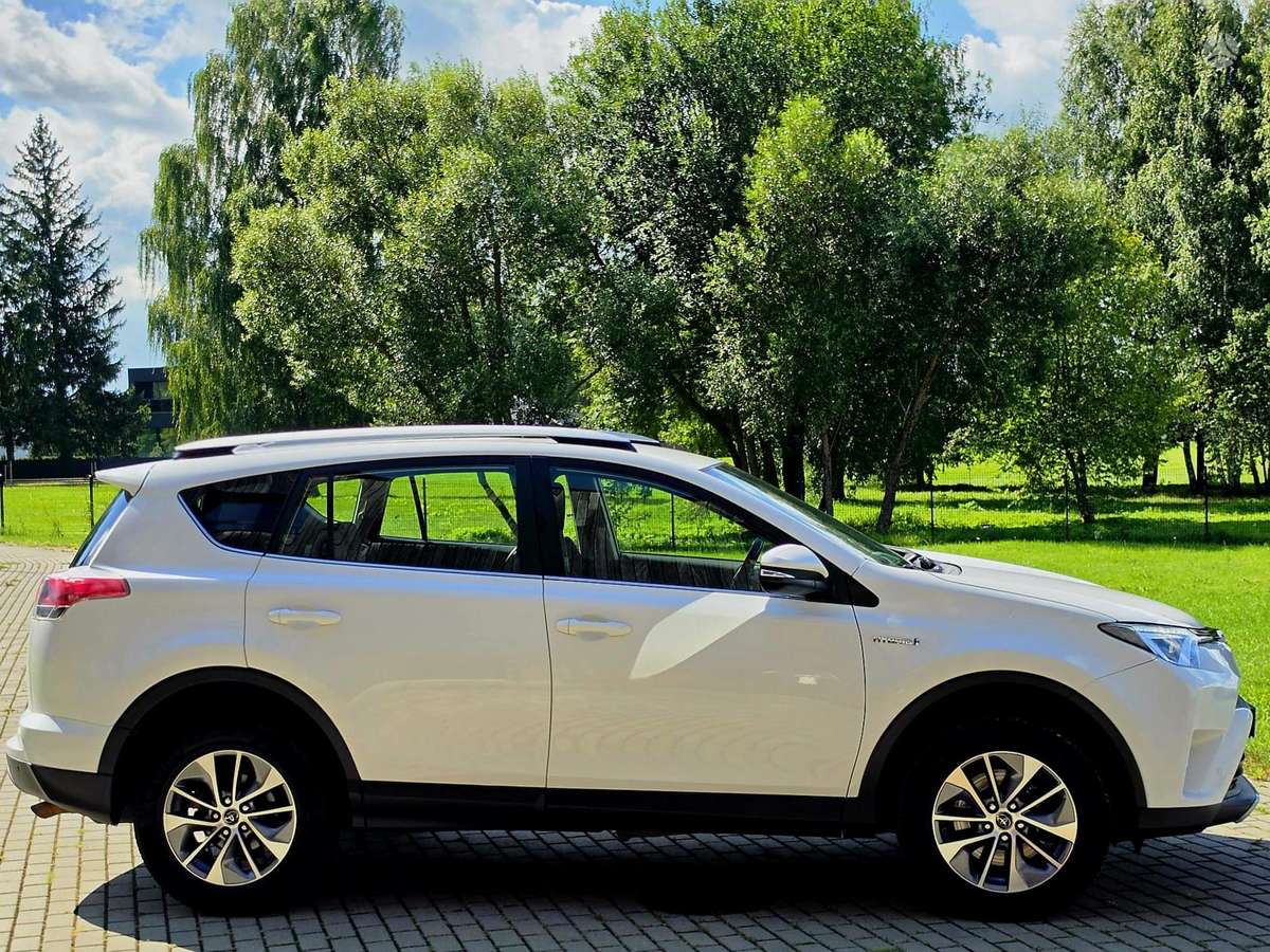 Toyota RAV4 - 4