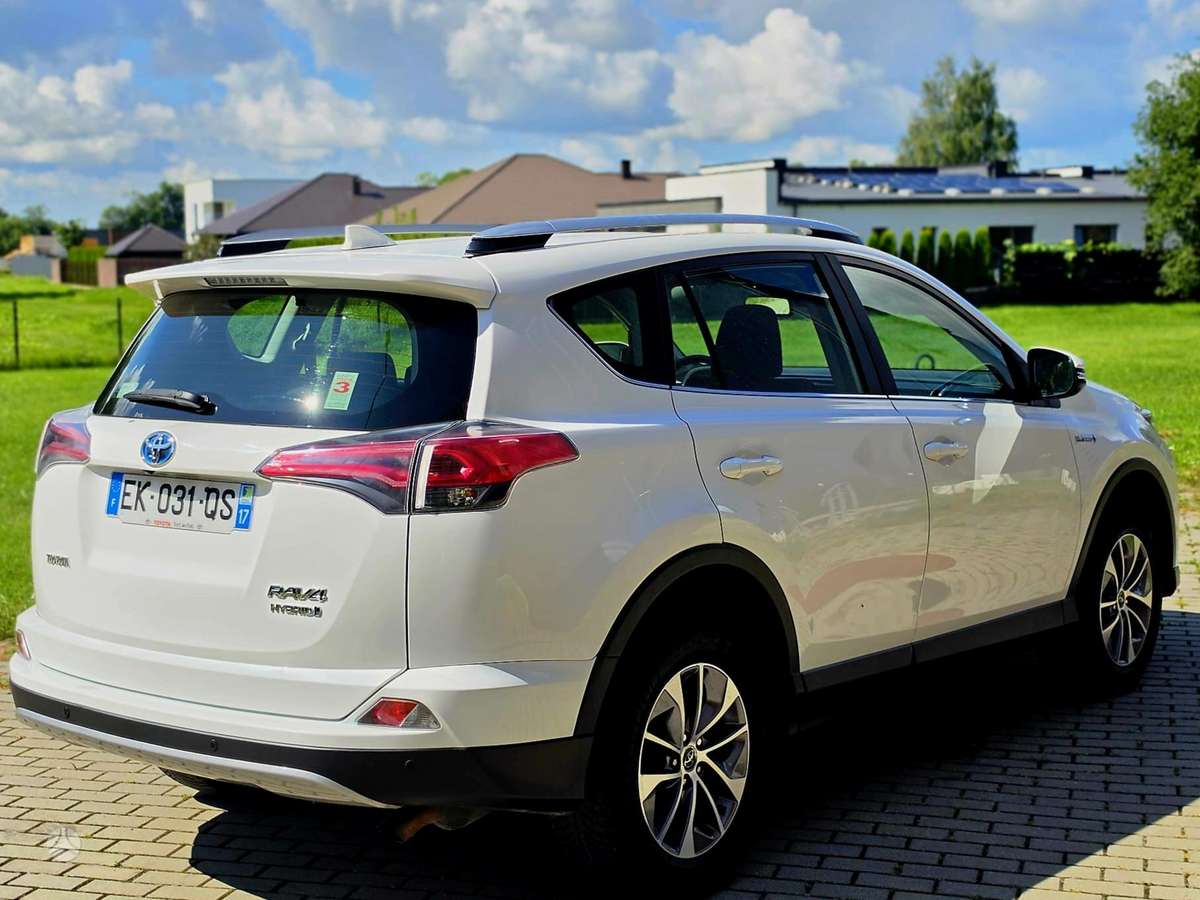 Toyota RAV4 - 5