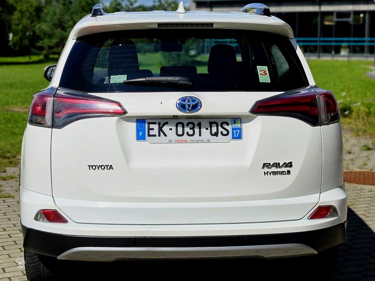 Toyota RAV4 - 6