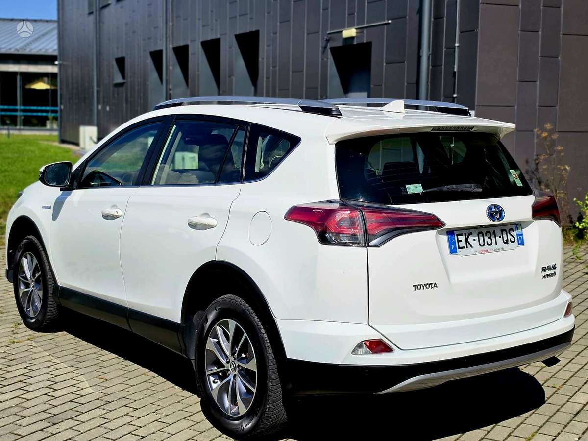 Toyota RAV4 - 7