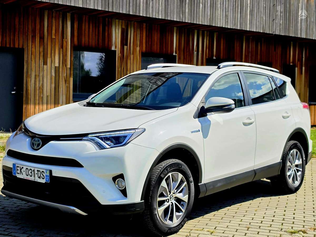 Toyota RAV4 - 1