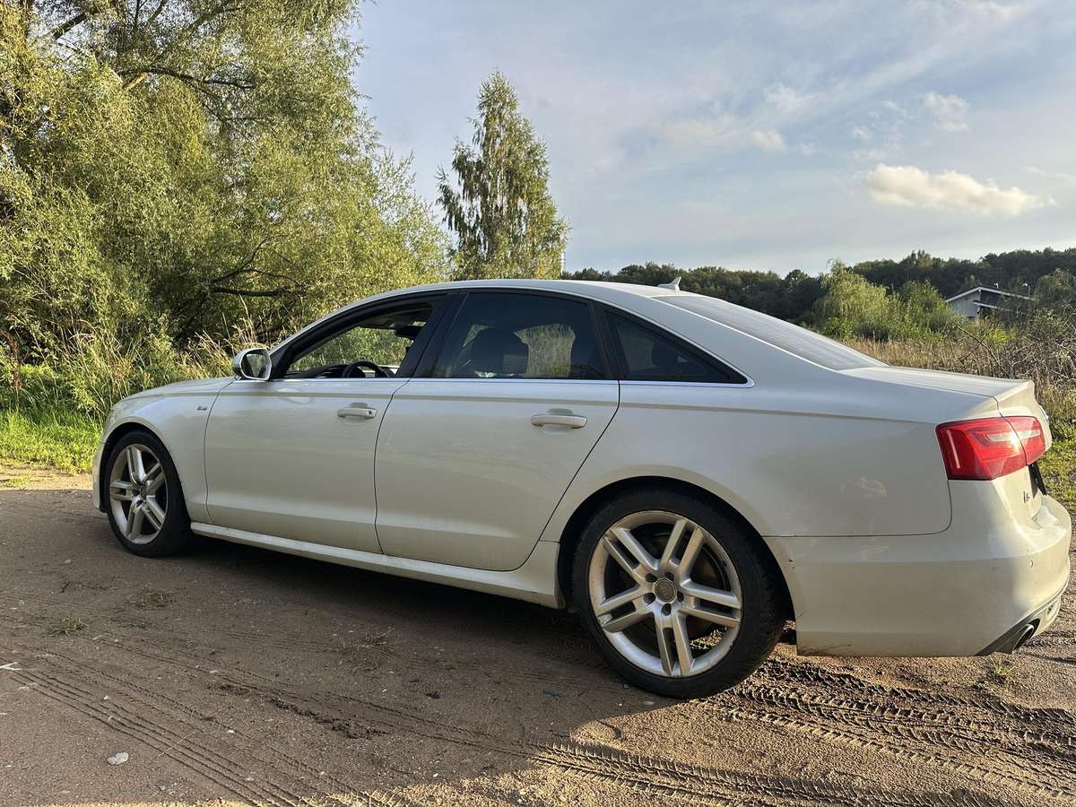 Audi A6, 3.0 l., Седан