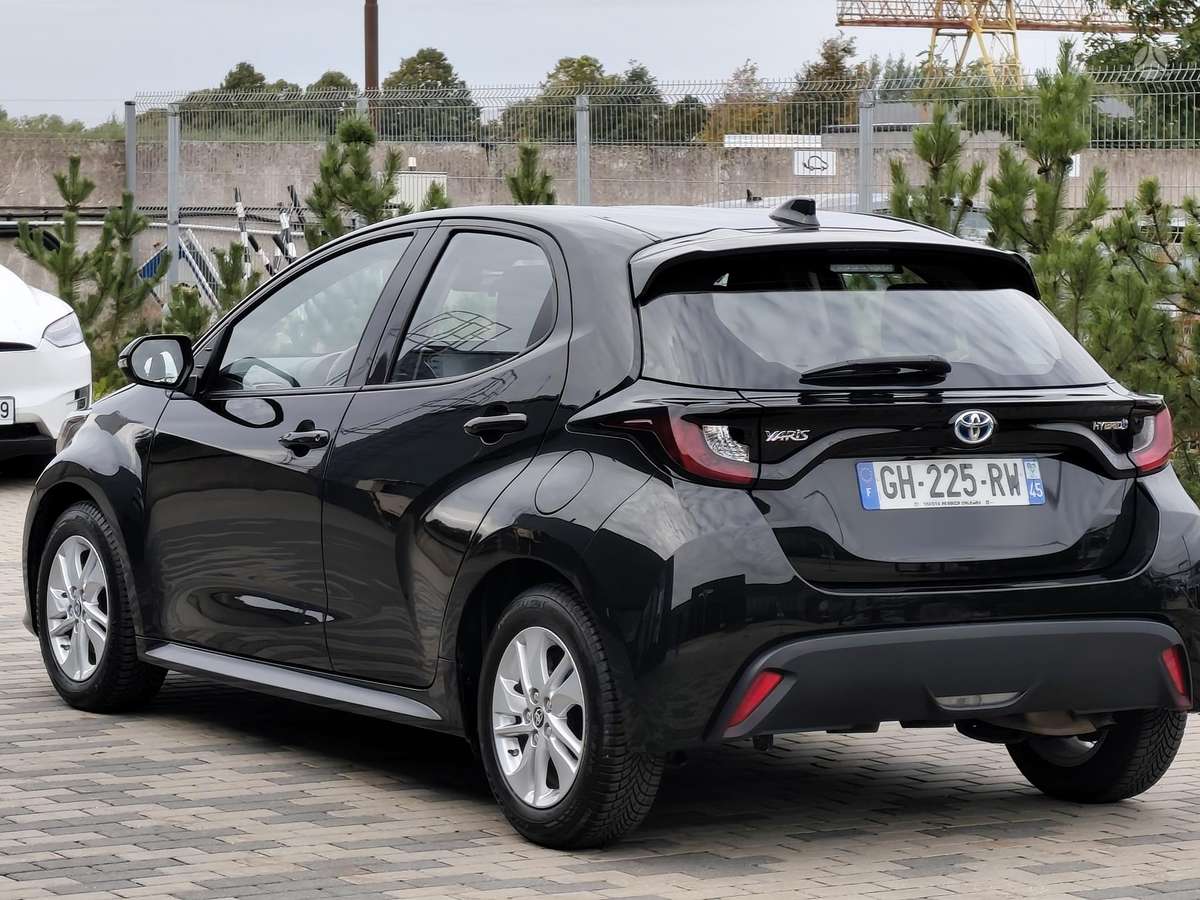 Toyota Yaris - 4