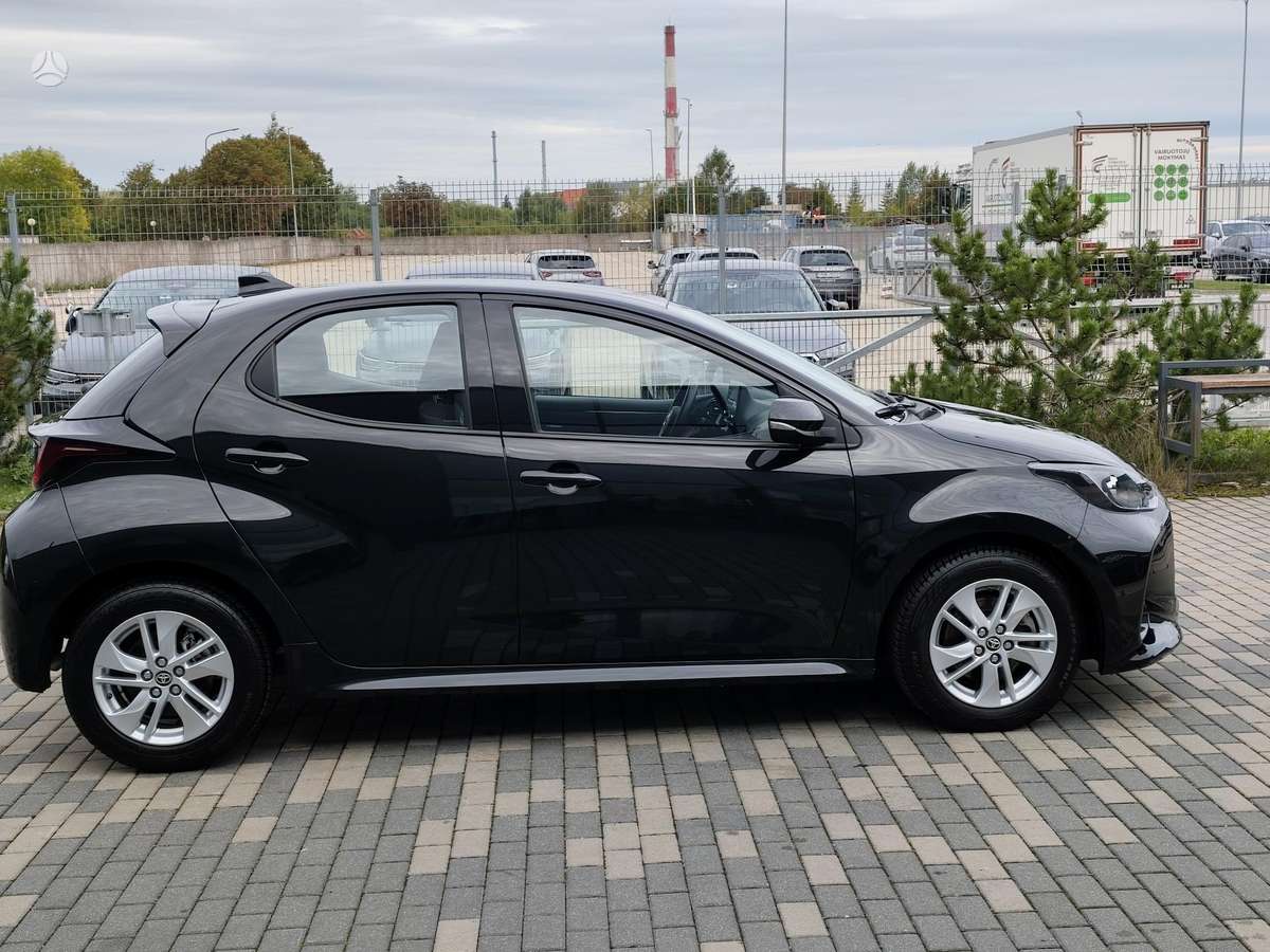 Toyota Yaris - 7