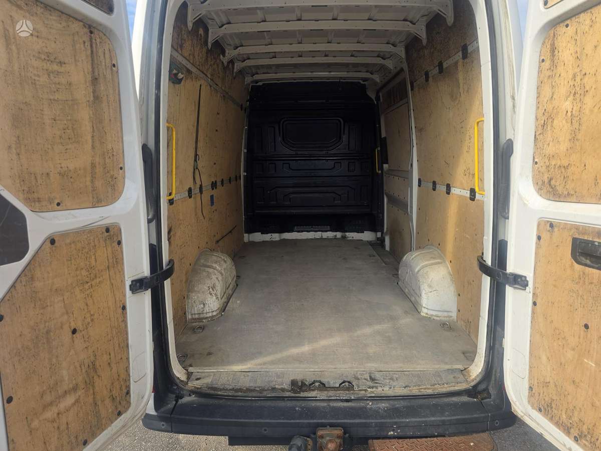 Volkswagen Crafter - 9