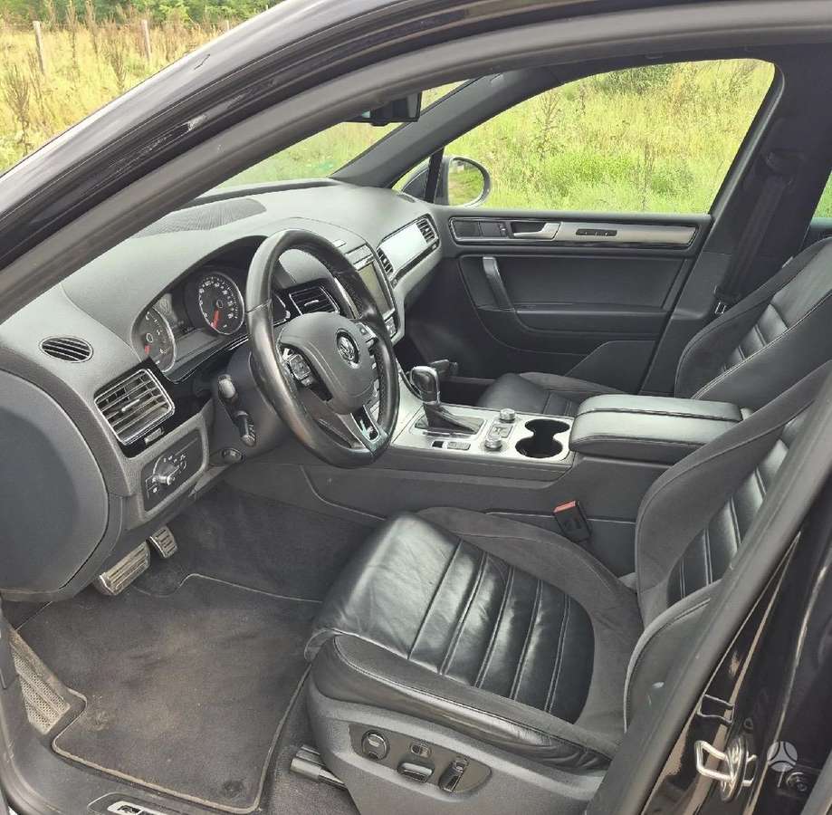 Volkswagen Touareg - 9