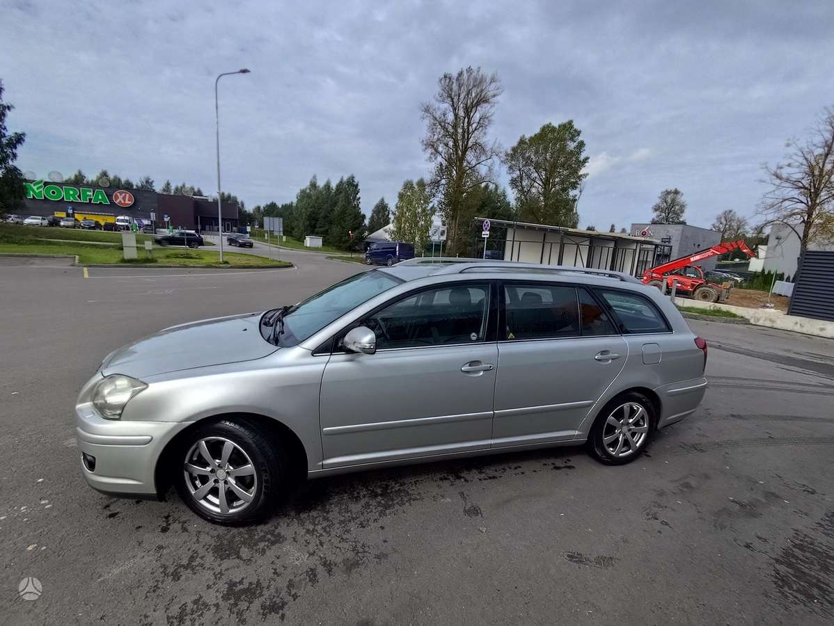 Toyota Avensis - 3