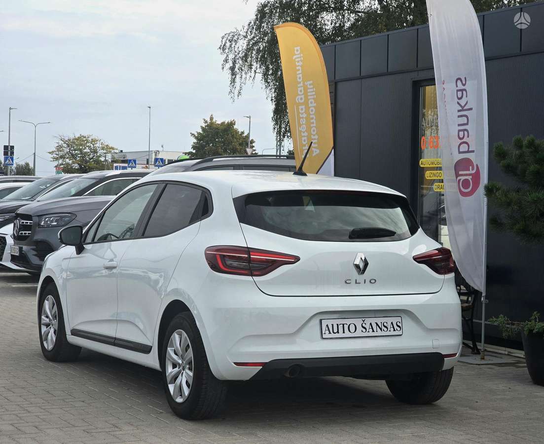 Renault Clio - 7