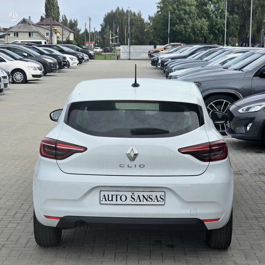 Renault Clio - 10