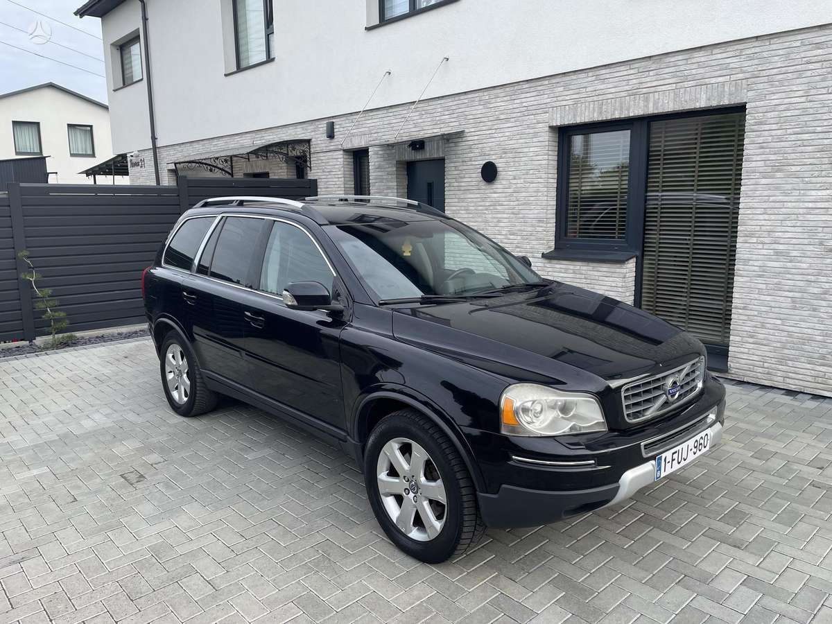 Volvo XC90 - 1