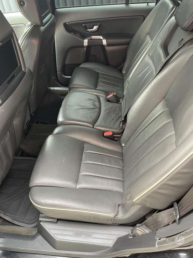 Volvo XC90 - 9
