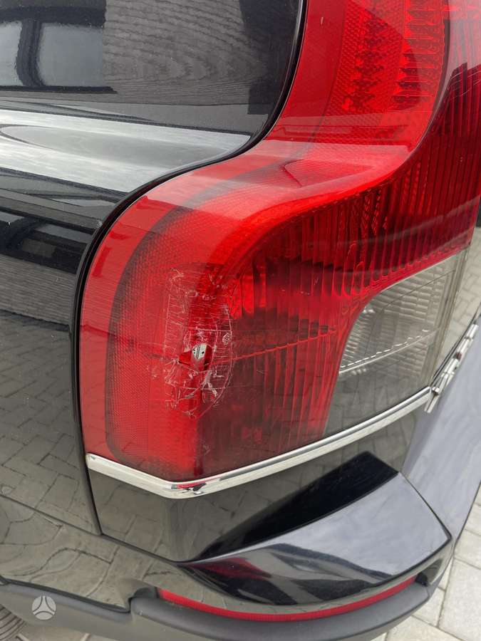 Volvo XC90 - 11