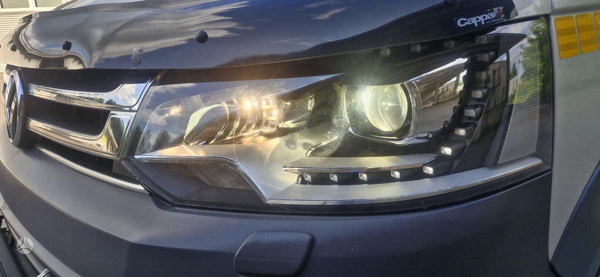 Volkswagen Transporter - 4