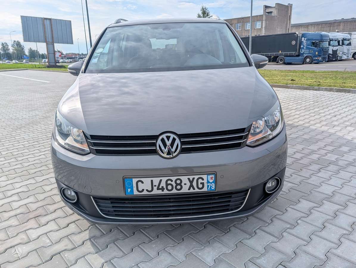 Volkswagen Touran - 8