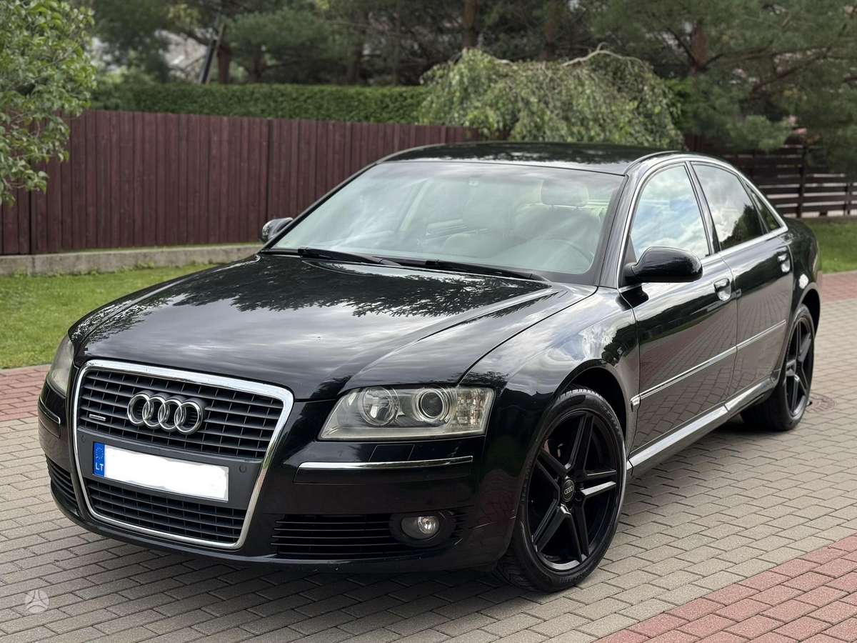 Audi A8 - 1