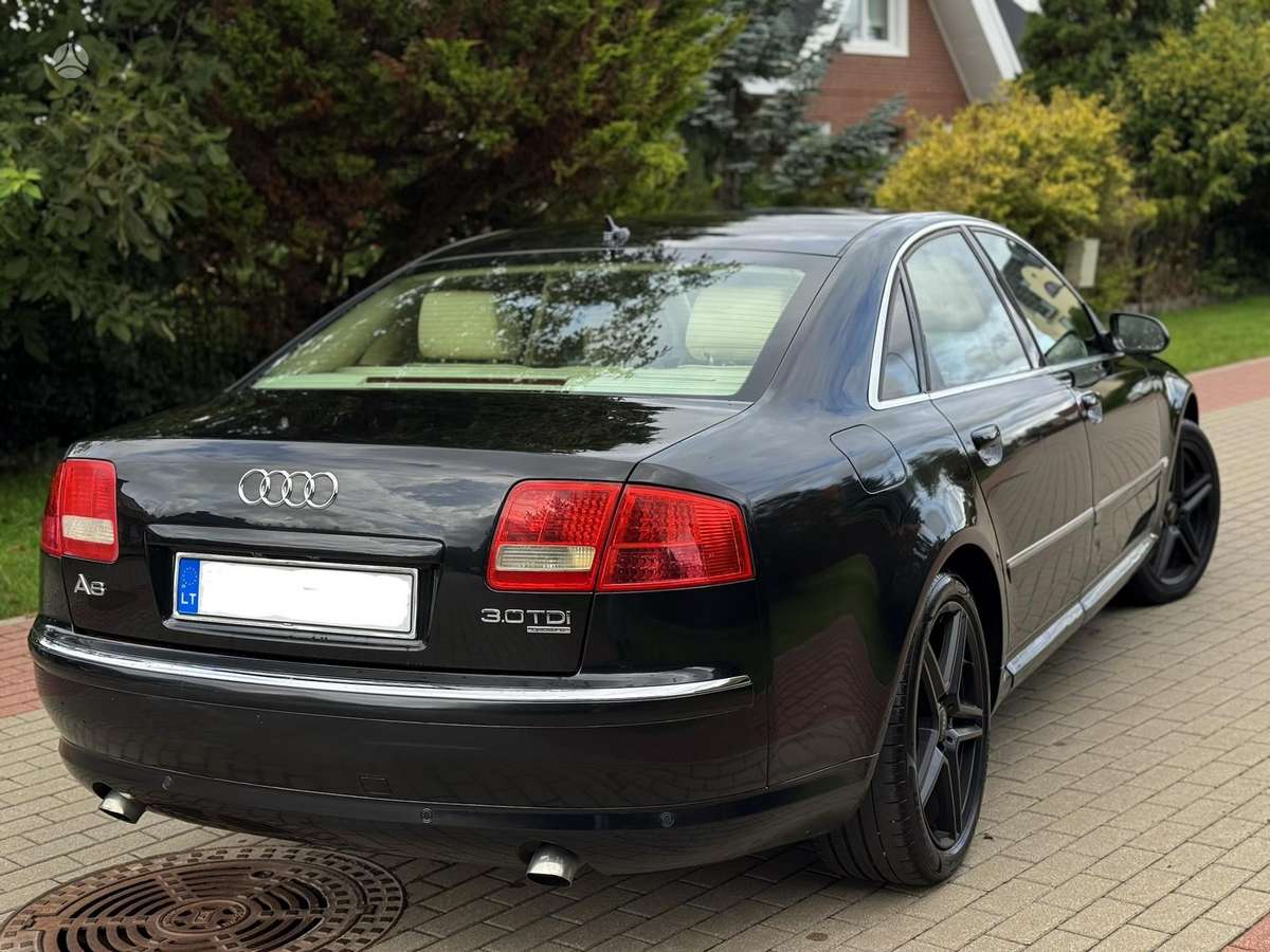 Audi A8 - 2