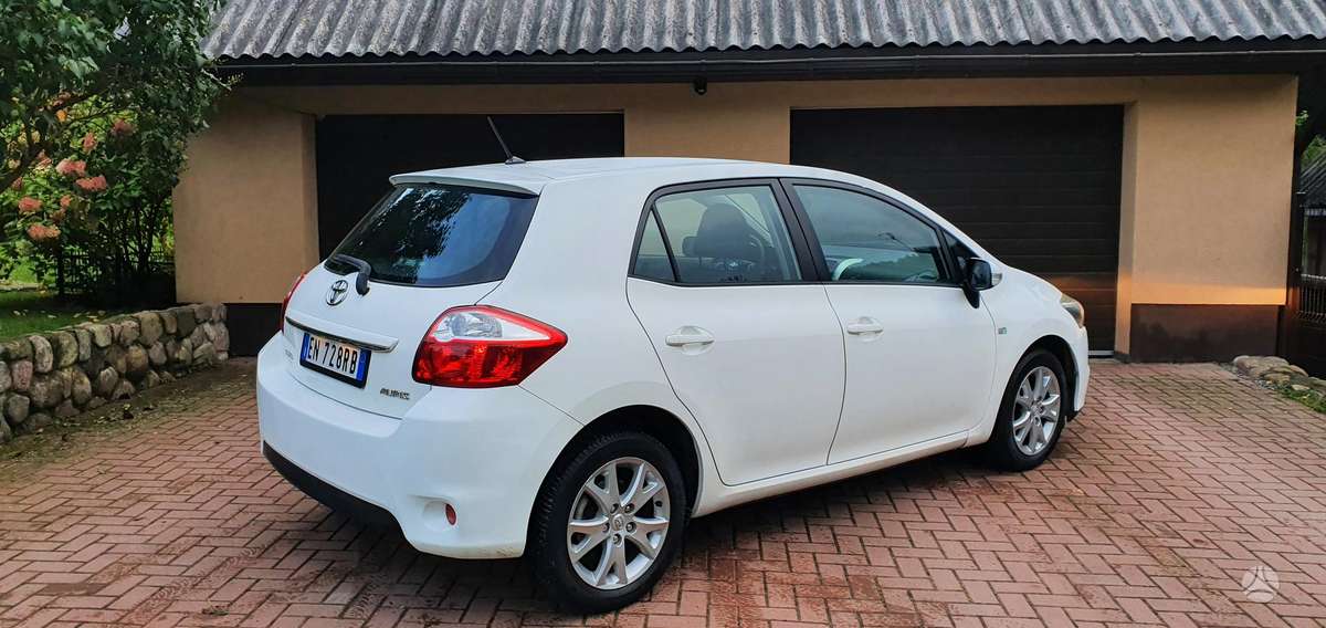 Toyota Auris - 11