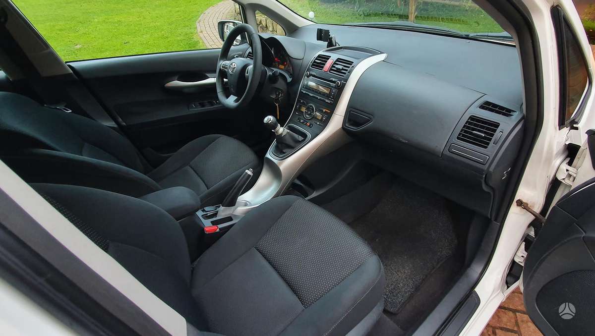Toyota Auris, 1.6 l., hatchback