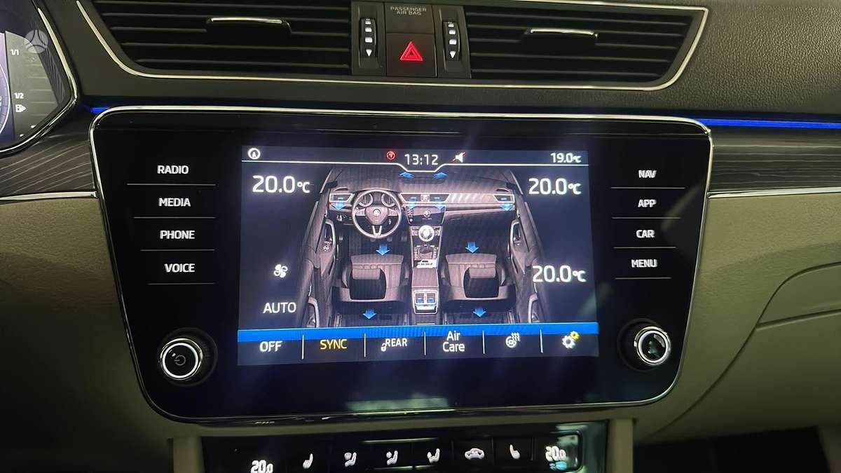 Skoda Superb, 2.0 l., hatchback