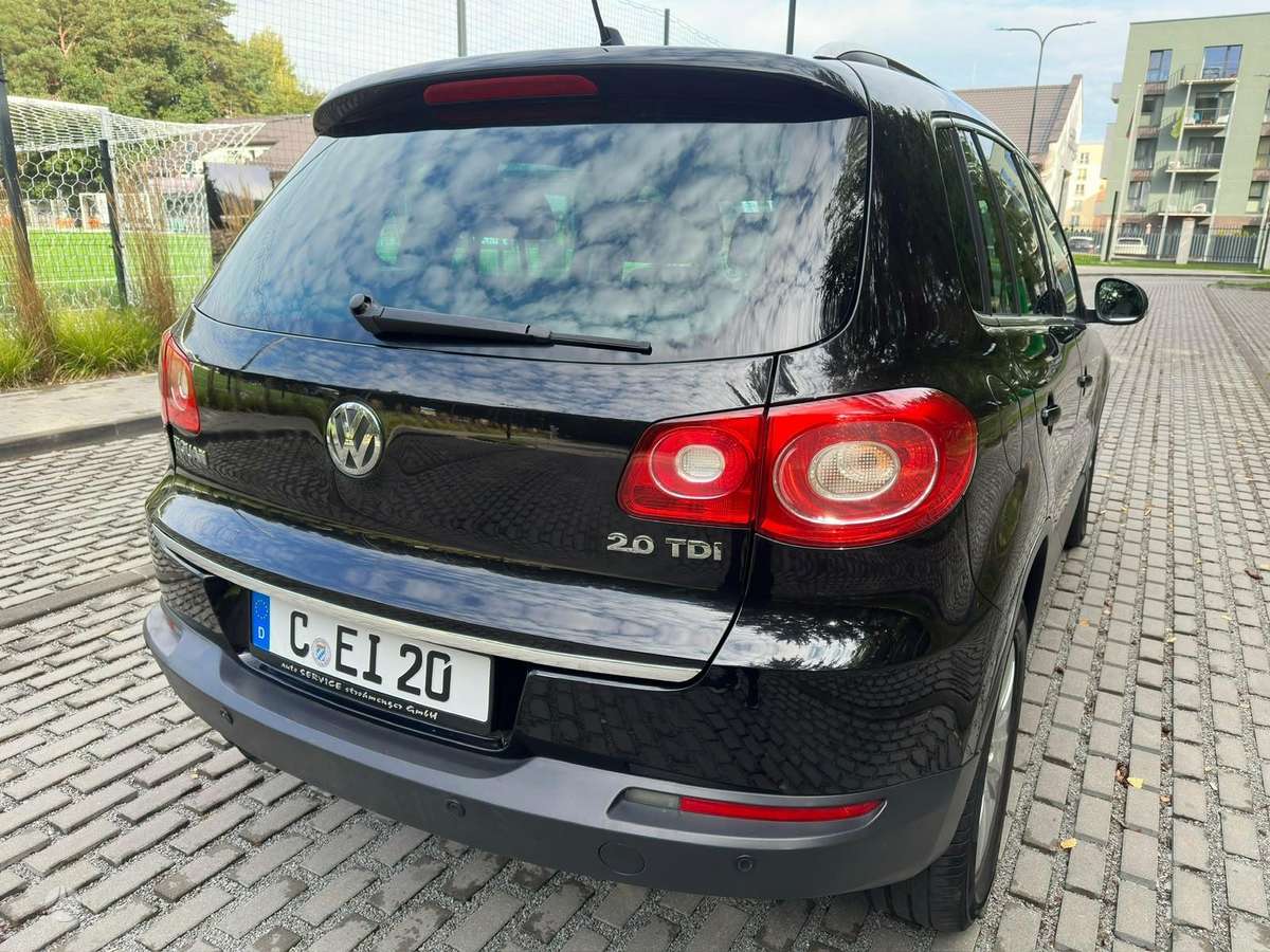 Volkswagen Tiguan - 8