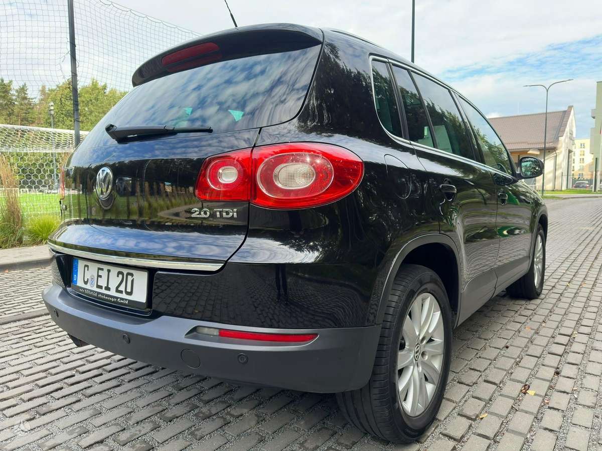 Volkswagen Tiguan - 9