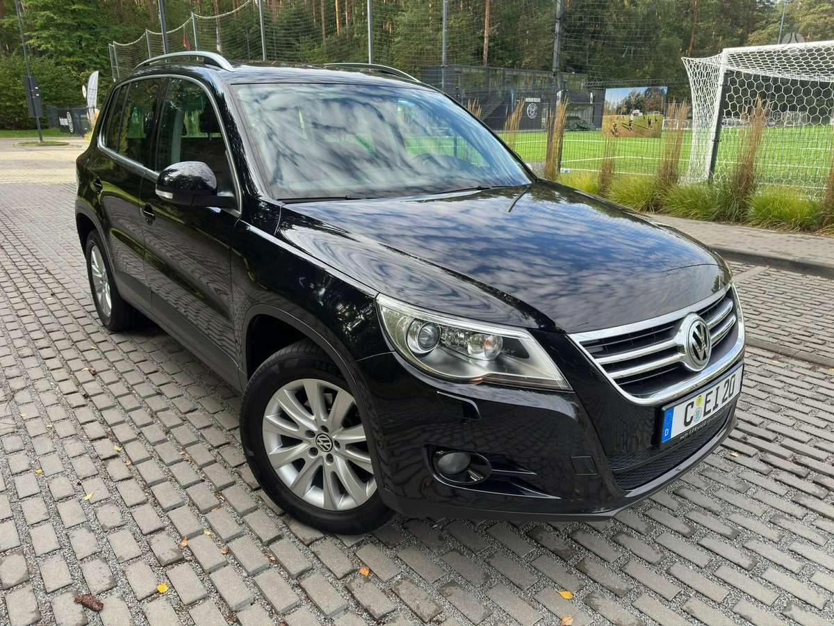 Volkswagen Tiguan - 12