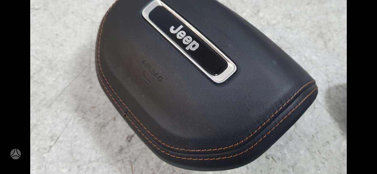 Jeep Cherokee salono detalės