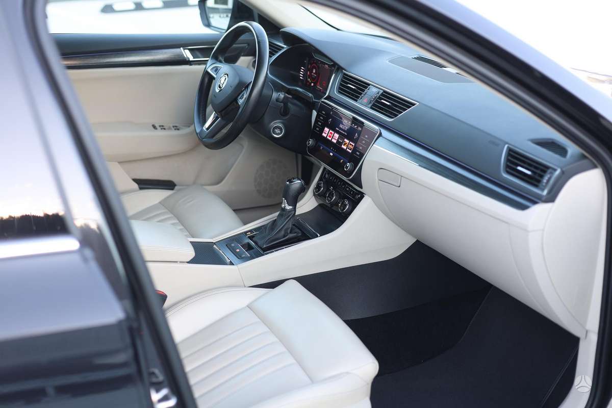 Skoda Superb, 2.0 l., hatchback