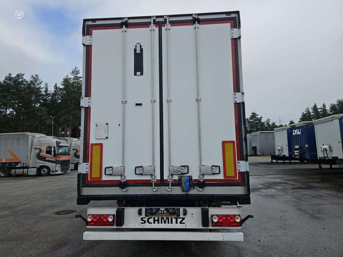 Schmitz SCB*S3B, refrigerated