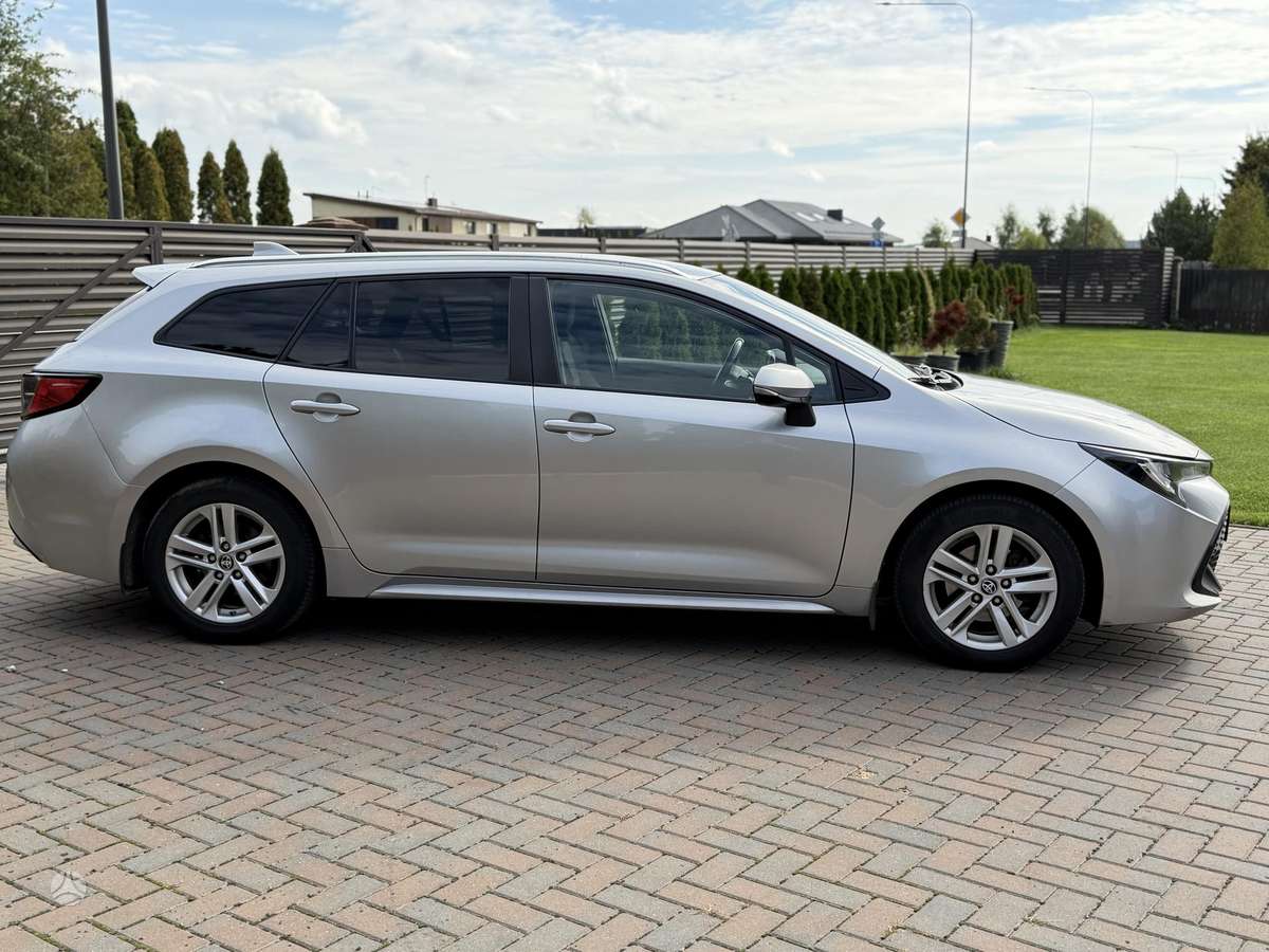 Toyota Corolla - 4