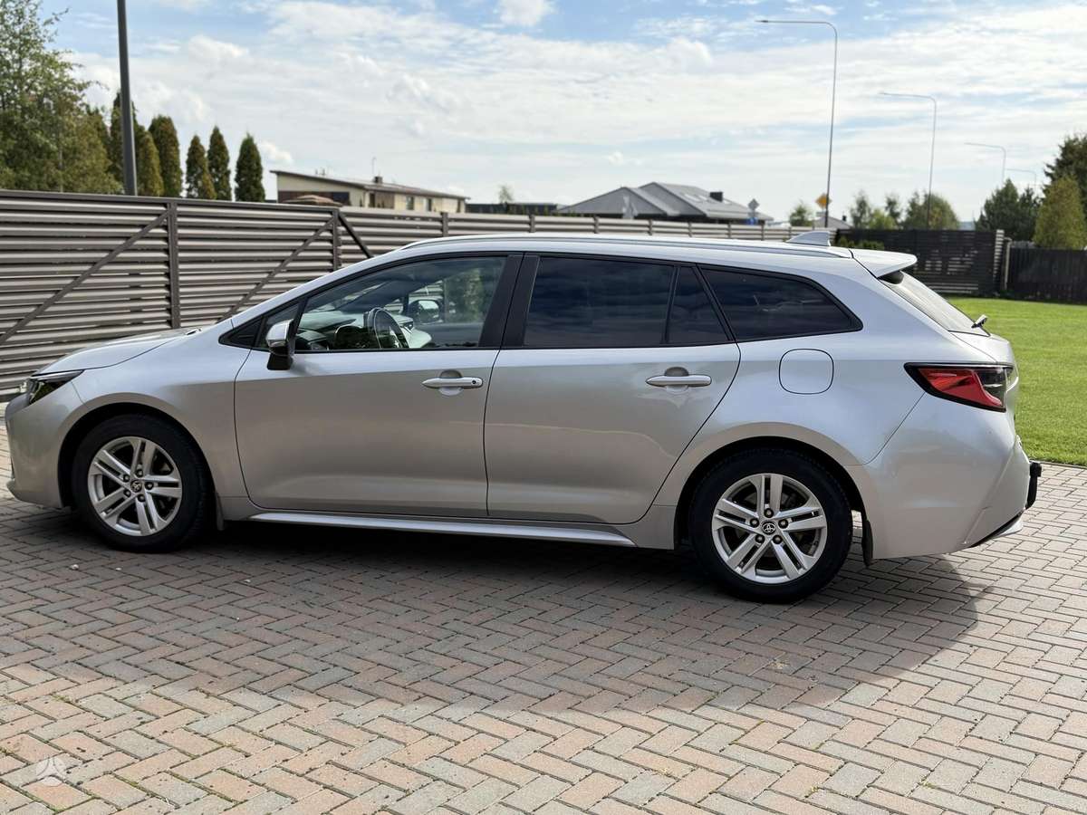 Toyota Corolla - 5